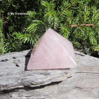 Rose Quartz. Pyramid